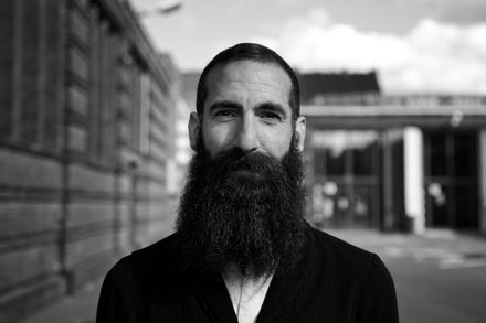 Jason Corff / Künstlerischer Mitarbeiter BA Tanz, Kontext, Choreographie